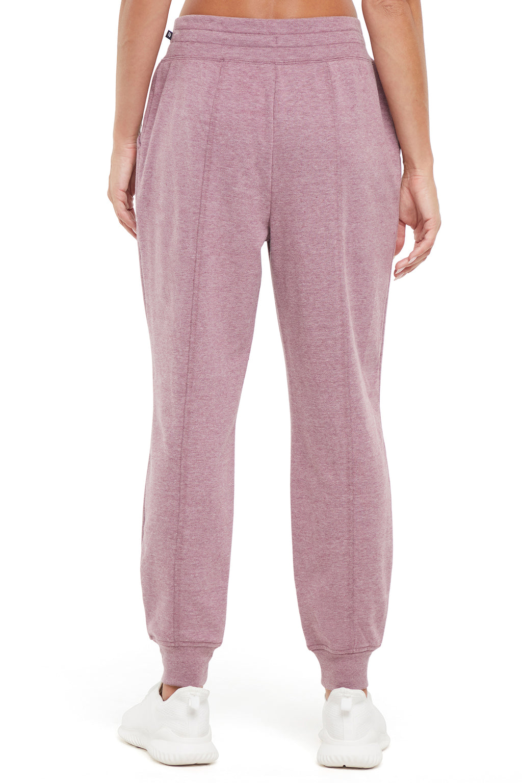 Lyla Jogger, close-up view of fabric and stitching, showing visible design features and texture of the soft knit fabric.. #color_heather-fig